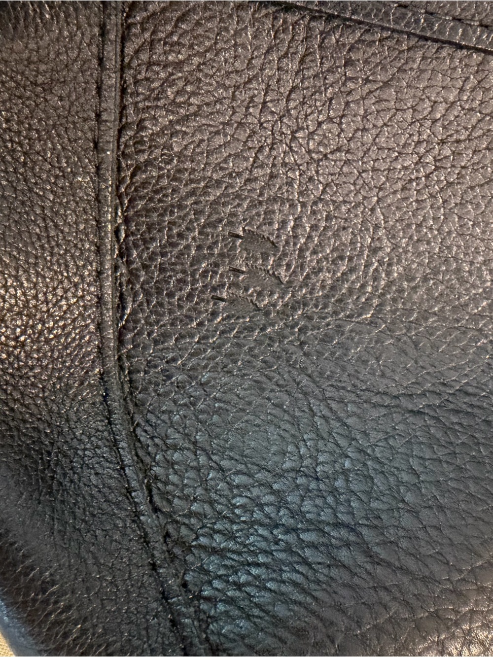 Portland Leather Classic Crescent Nora Black pebble Leather Shoulder Bag - Picture 5 of 7